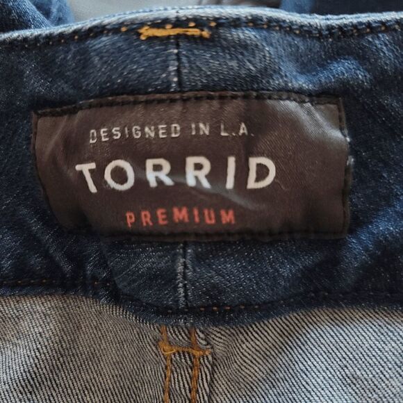 Torrid womens plus blue distressed jeggings fits size 20 - Picture 6 of 7